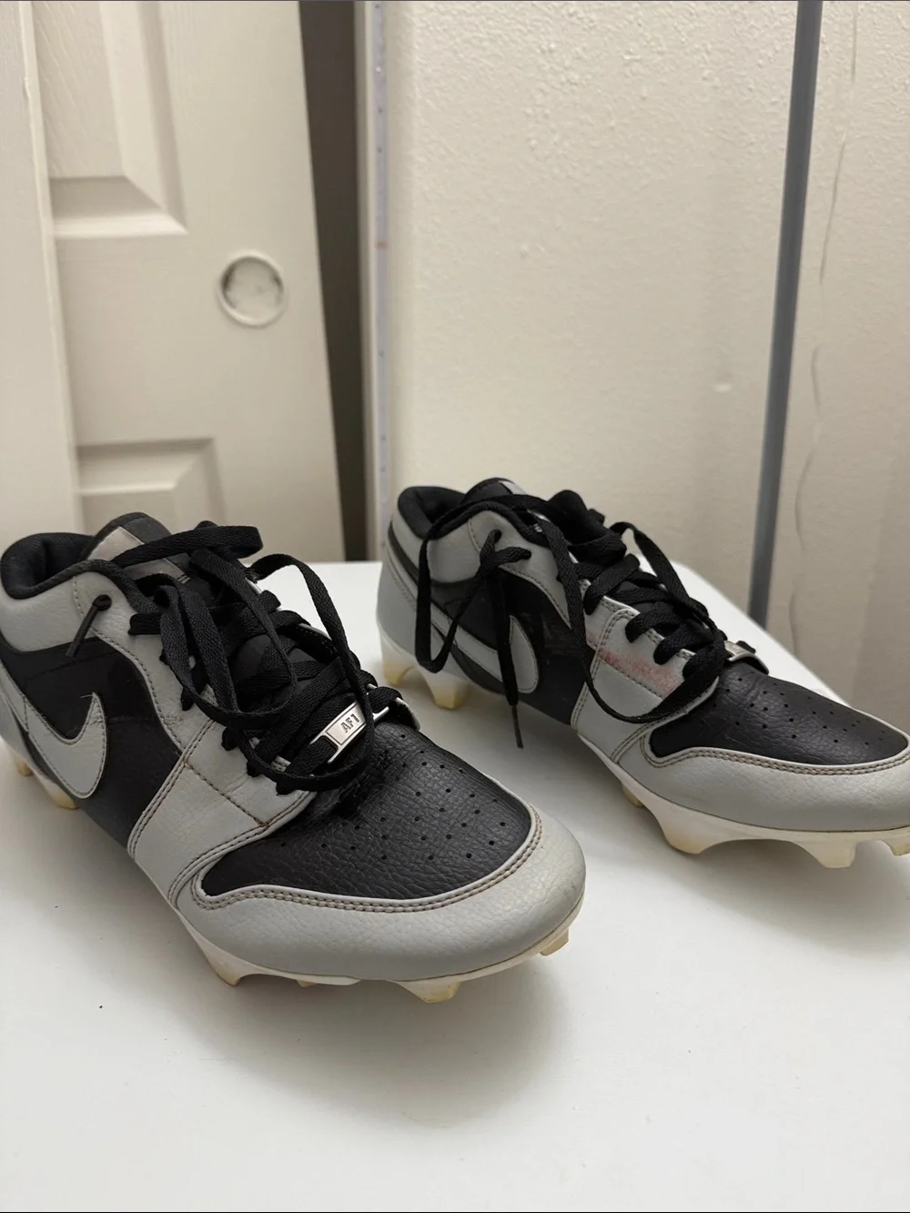 Jordan 1 low cleats